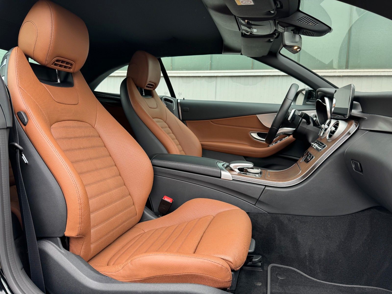 Fahrzeugabbildung Mercedes-Benz C 300 Cabrio AMG *9G|CAM|LED|AHK*