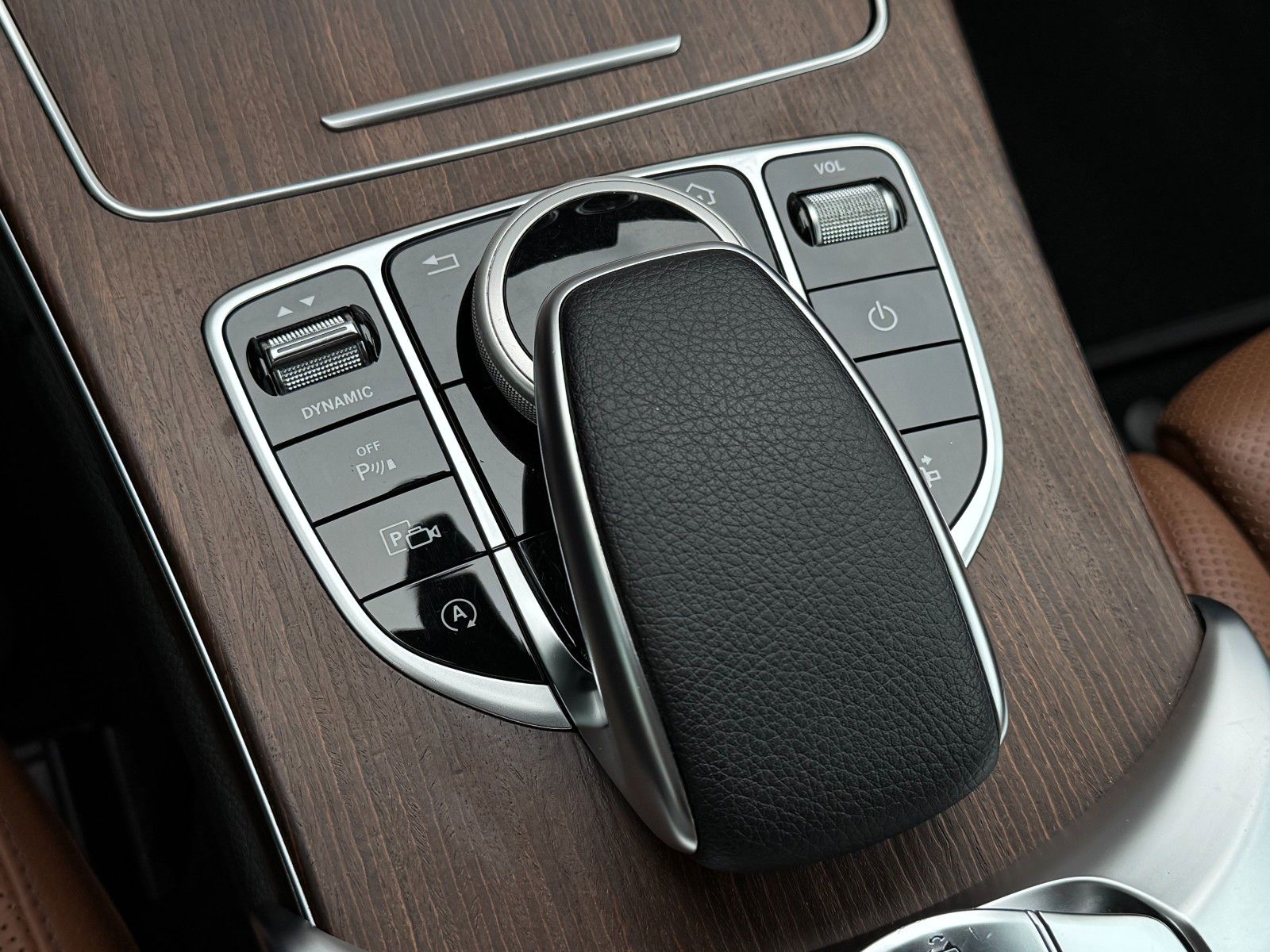 Fahrzeugabbildung Mercedes-Benz C 300 Cabrio AMG *9G|CAM|LED|AHK*