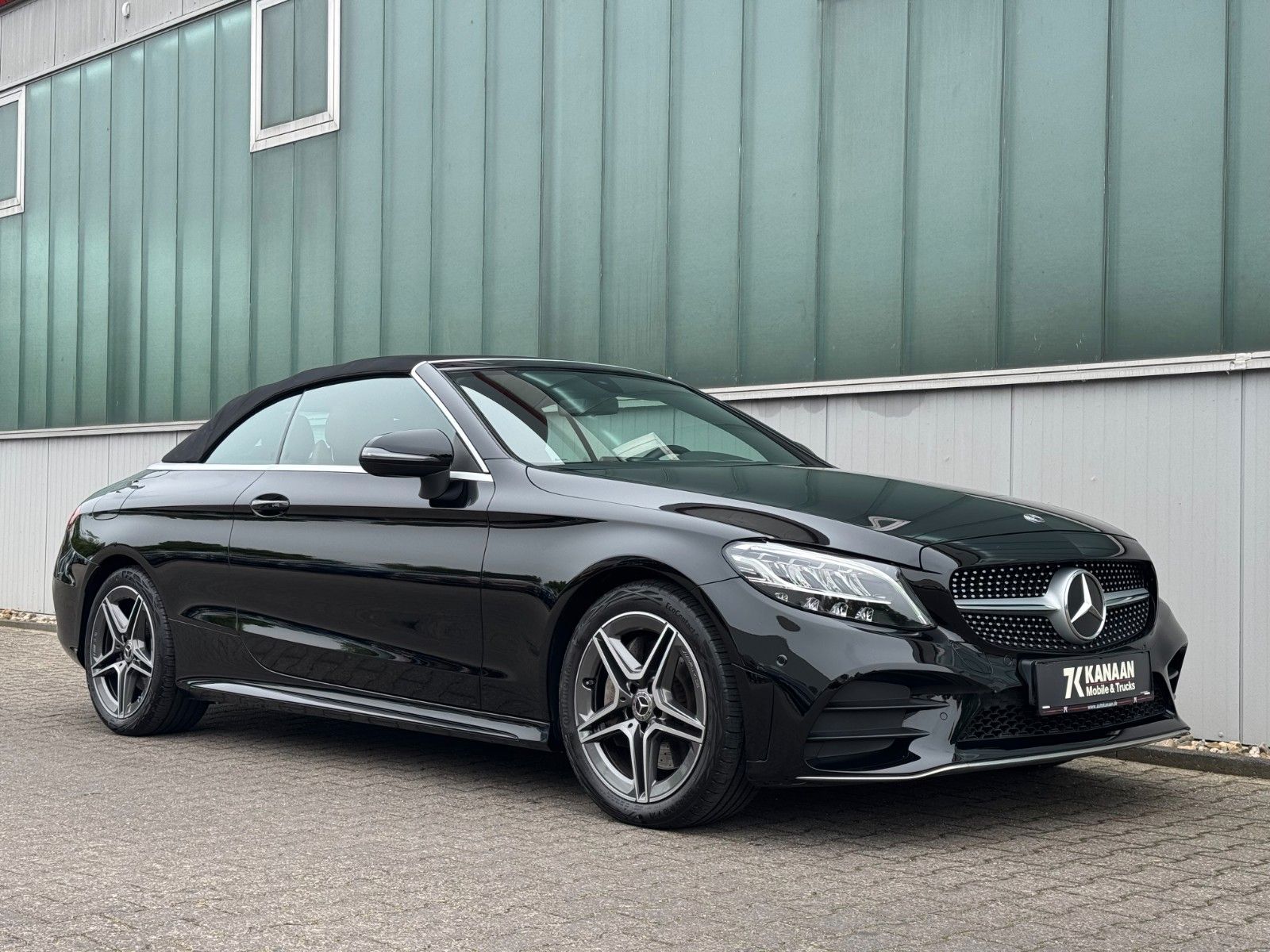 Fahrzeugabbildung Mercedes-Benz C 300 Cabrio AMG *9G|CAM|LED|AHK*