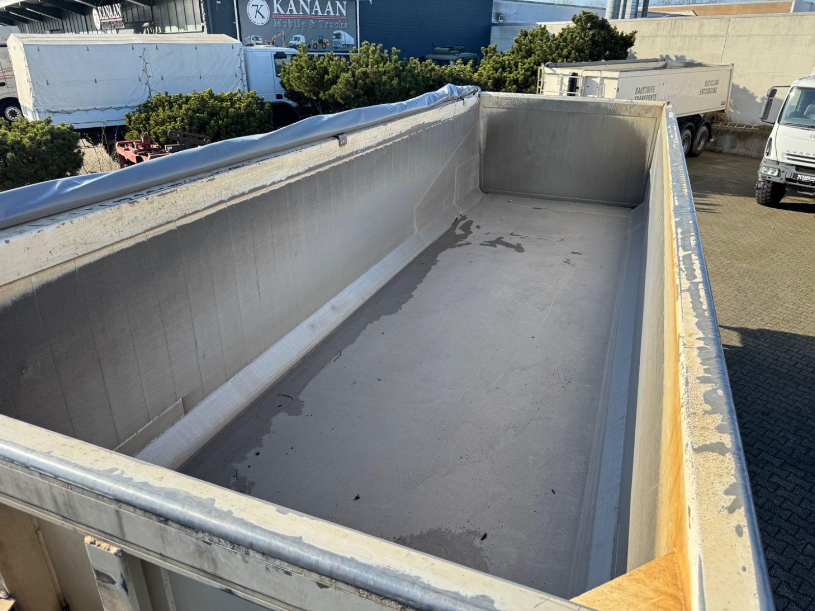 Fahrzeugabbildung Langendorf SKA 24/31 ALU Mulden Kipper 26m³ Liftachse