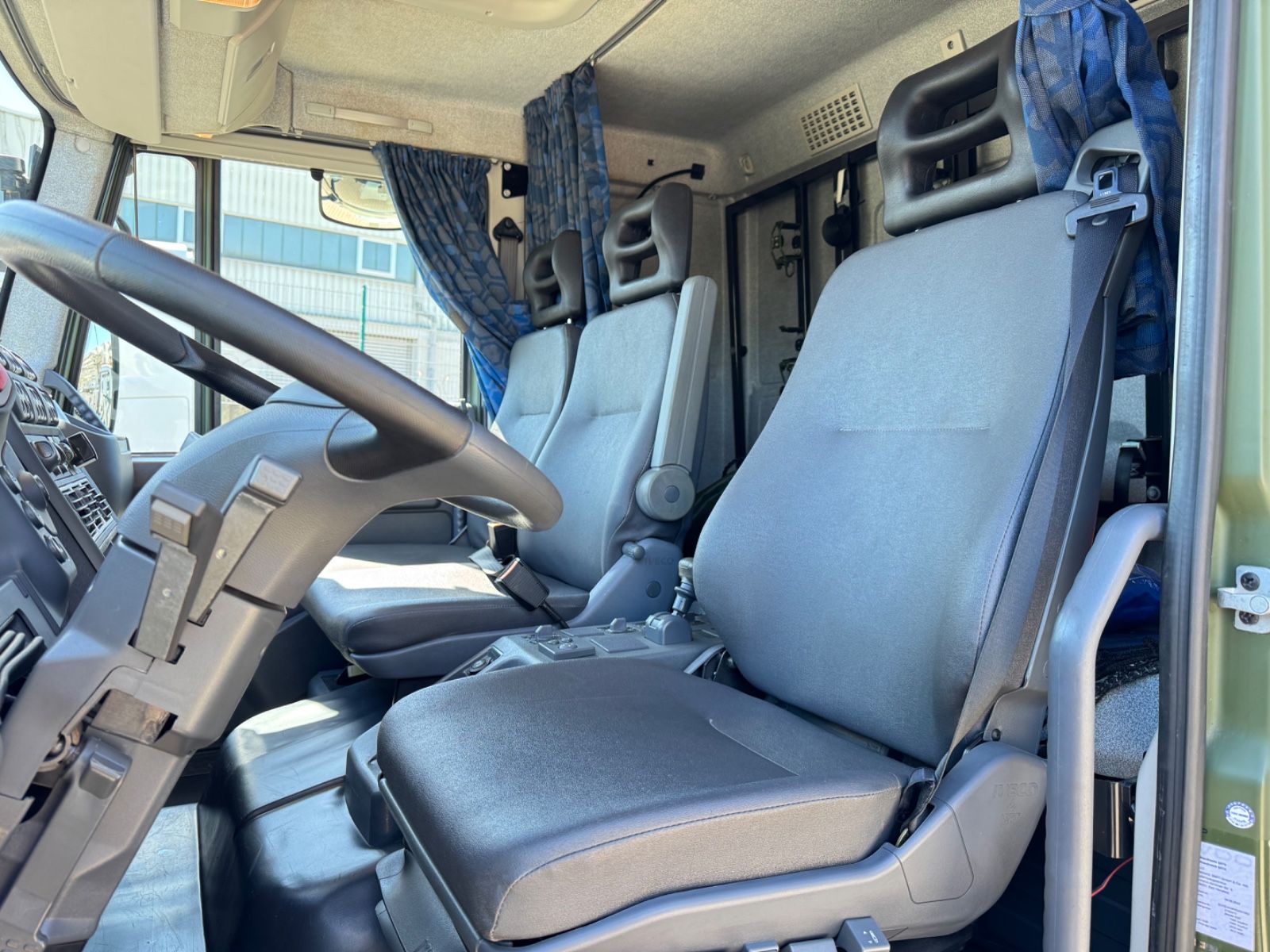 Fahrzeugabbildung Iveco ML100E22WM-BW 4x4 Miltär Camper Exped 19 TKm