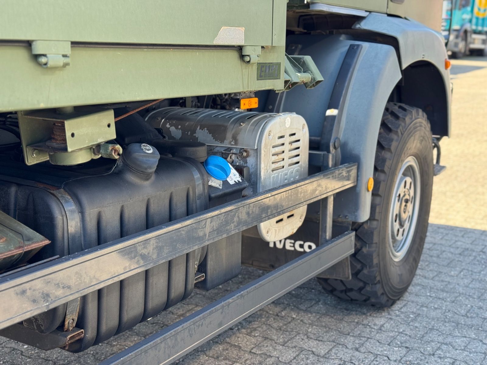 Fahrzeugabbildung Iveco ML100E22WM-BW 4x4 Miltär Camper Exped 19 TKm
