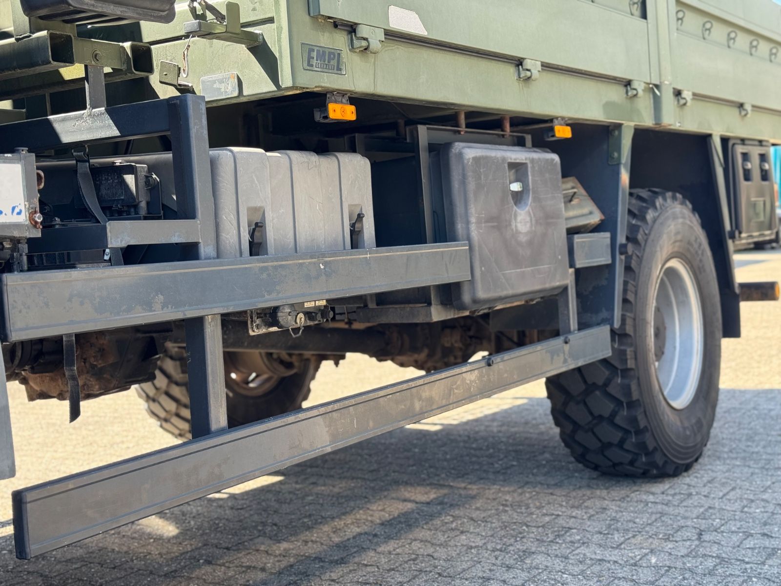 Fahrzeugabbildung Iveco ML100E22WM-BW 4x4 Miltär Camper Exped 19 TKm