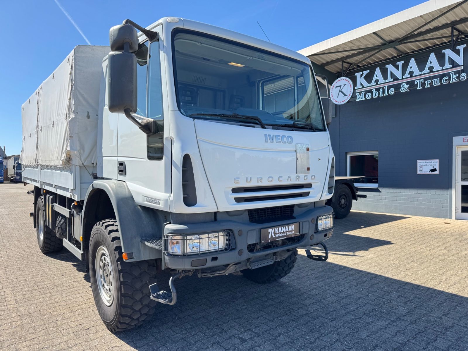 Fahrzeugabbildung Iveco 140 E240 Eurocargo 4x4 Miltär Camper Expedition