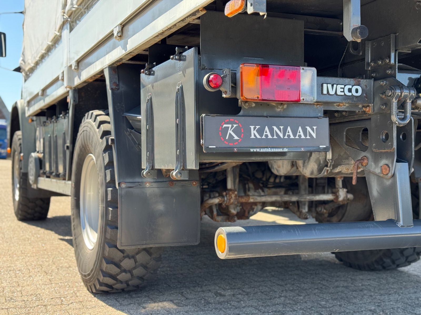 Fahrzeugabbildung Iveco 140 E240 Eurocargo 4x4 Miltär Camper Expedition