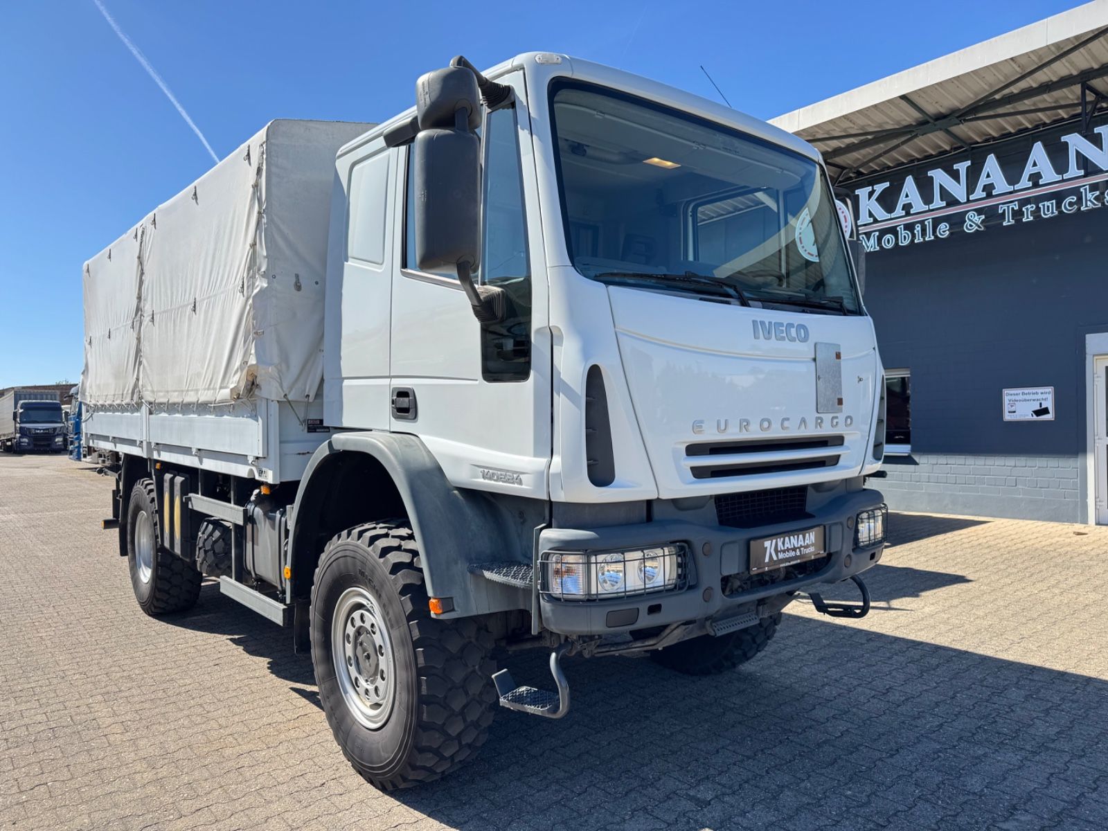 Fahrzeugabbildung Iveco 140 E240 Eurocargo 4x4 Miltär Camper Expedition
