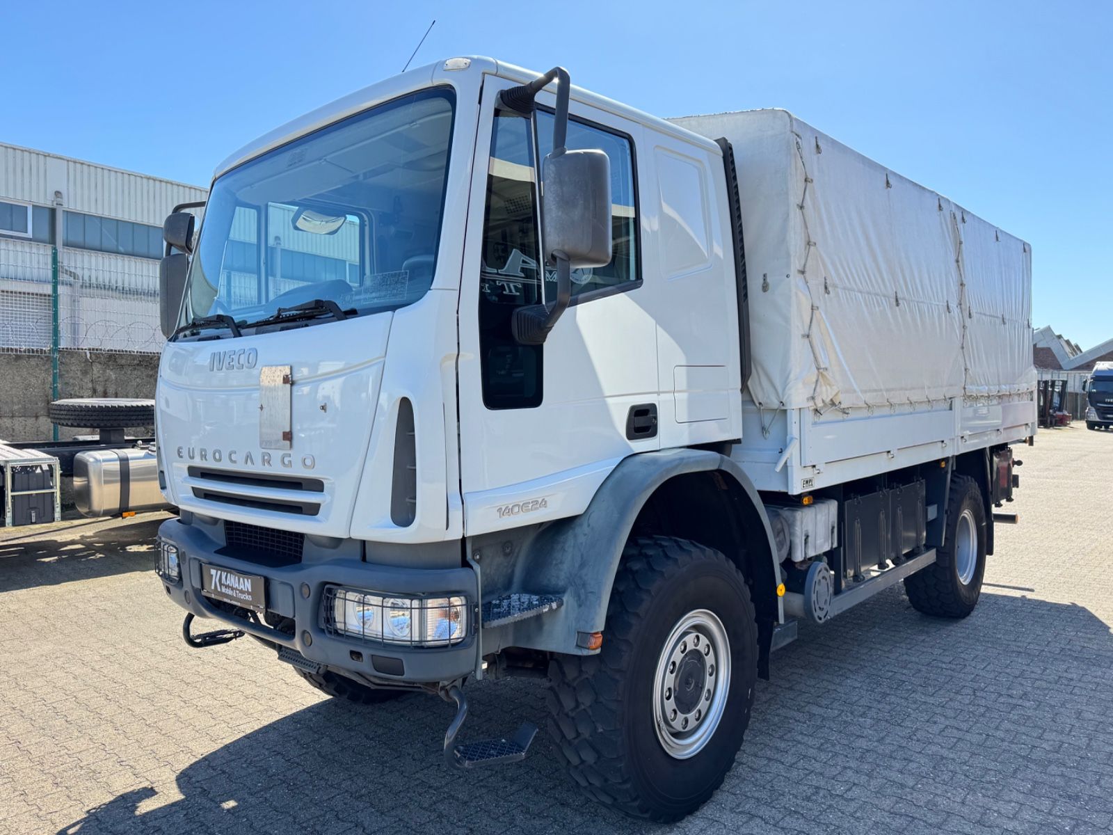 Fahrzeugabbildung Iveco 140 E240 Eurocargo 4x4 Miltär Camper Expedition