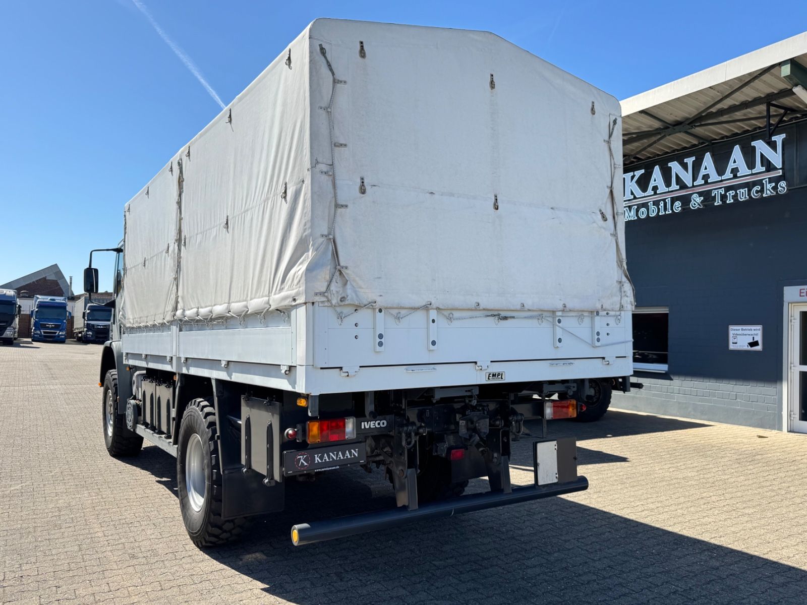 Fahrzeugabbildung Iveco 140 E240 Eurocargo 4x4 Miltär Camper Expedition