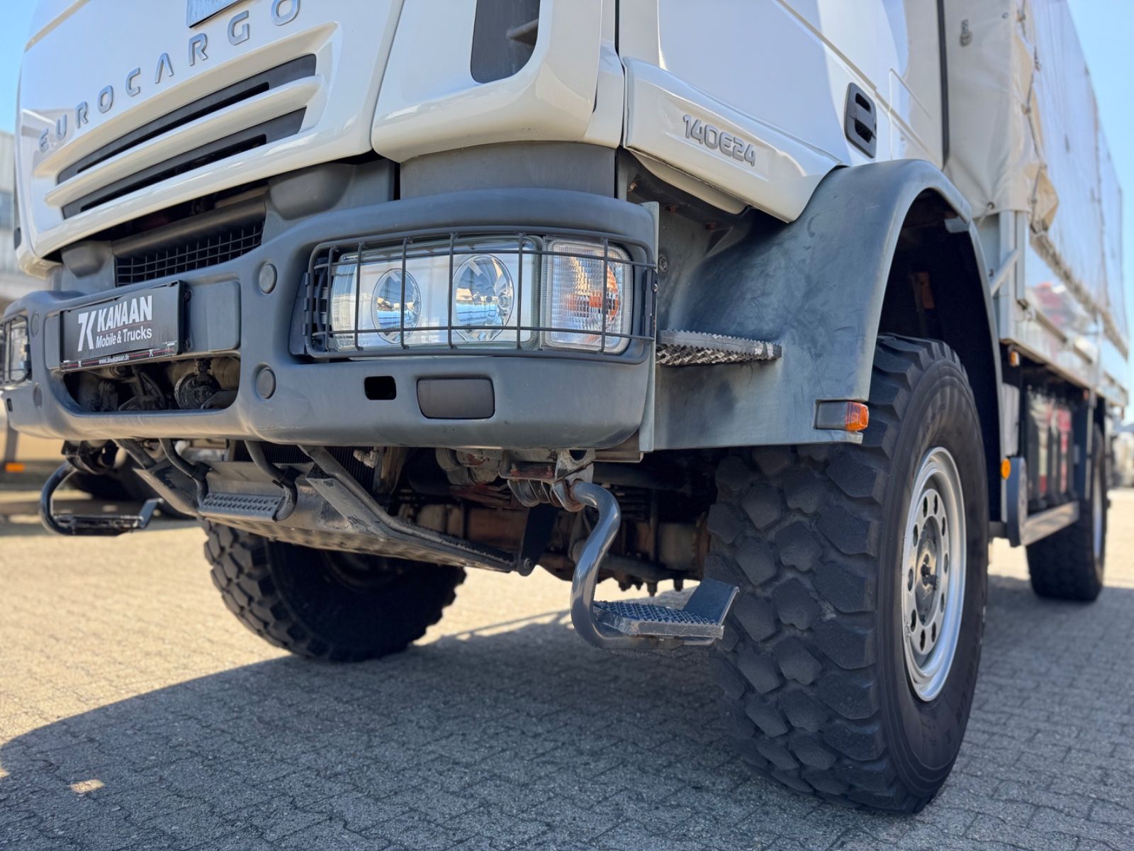 Fahrzeugabbildung Iveco 140 E240 Eurocargo 4x4 Miltär Camper Expedition