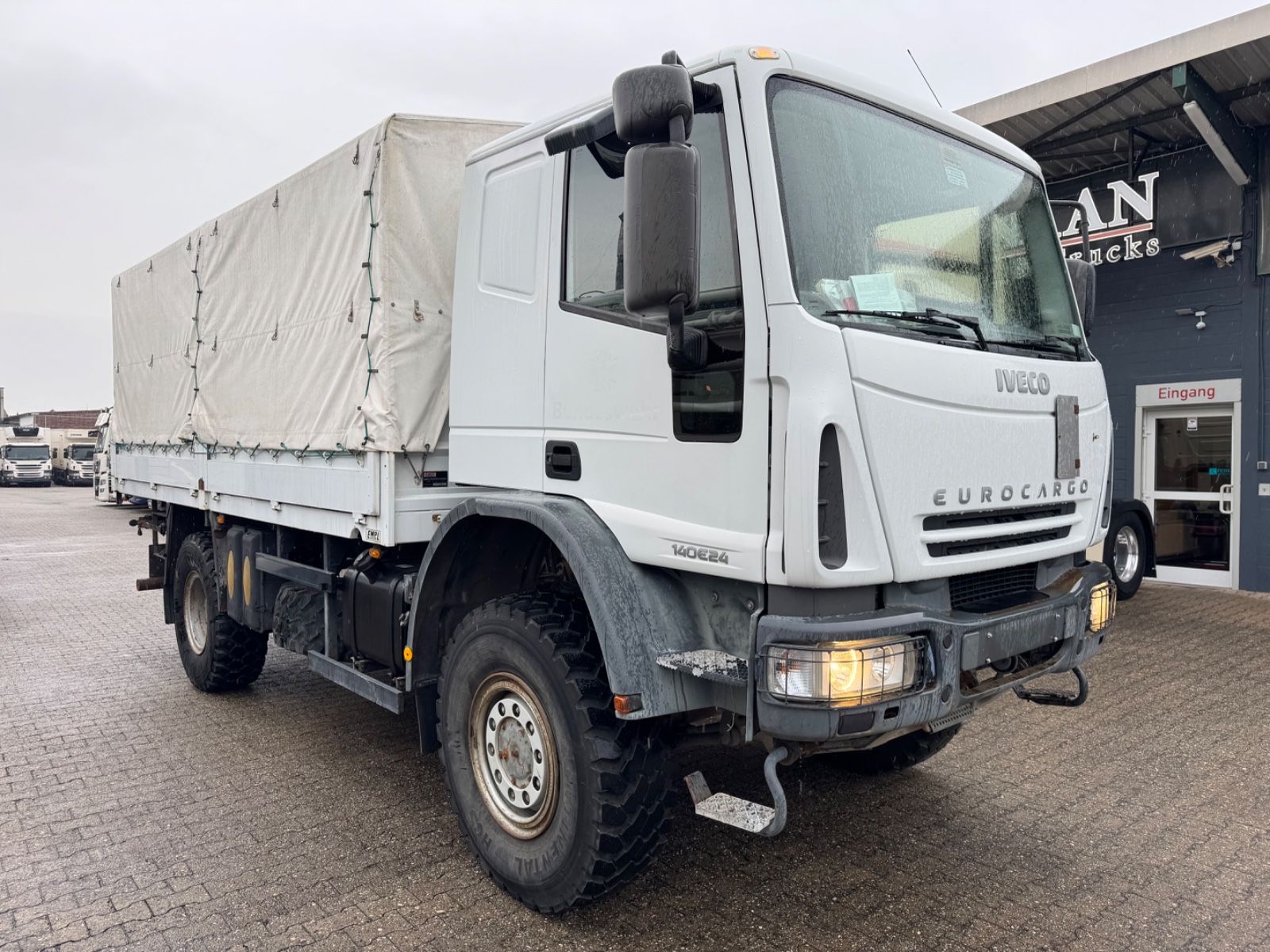 Fahrzeugabbildung Iveco 140 E240  Eurocargo 4x4 Miltär Camper Expedition