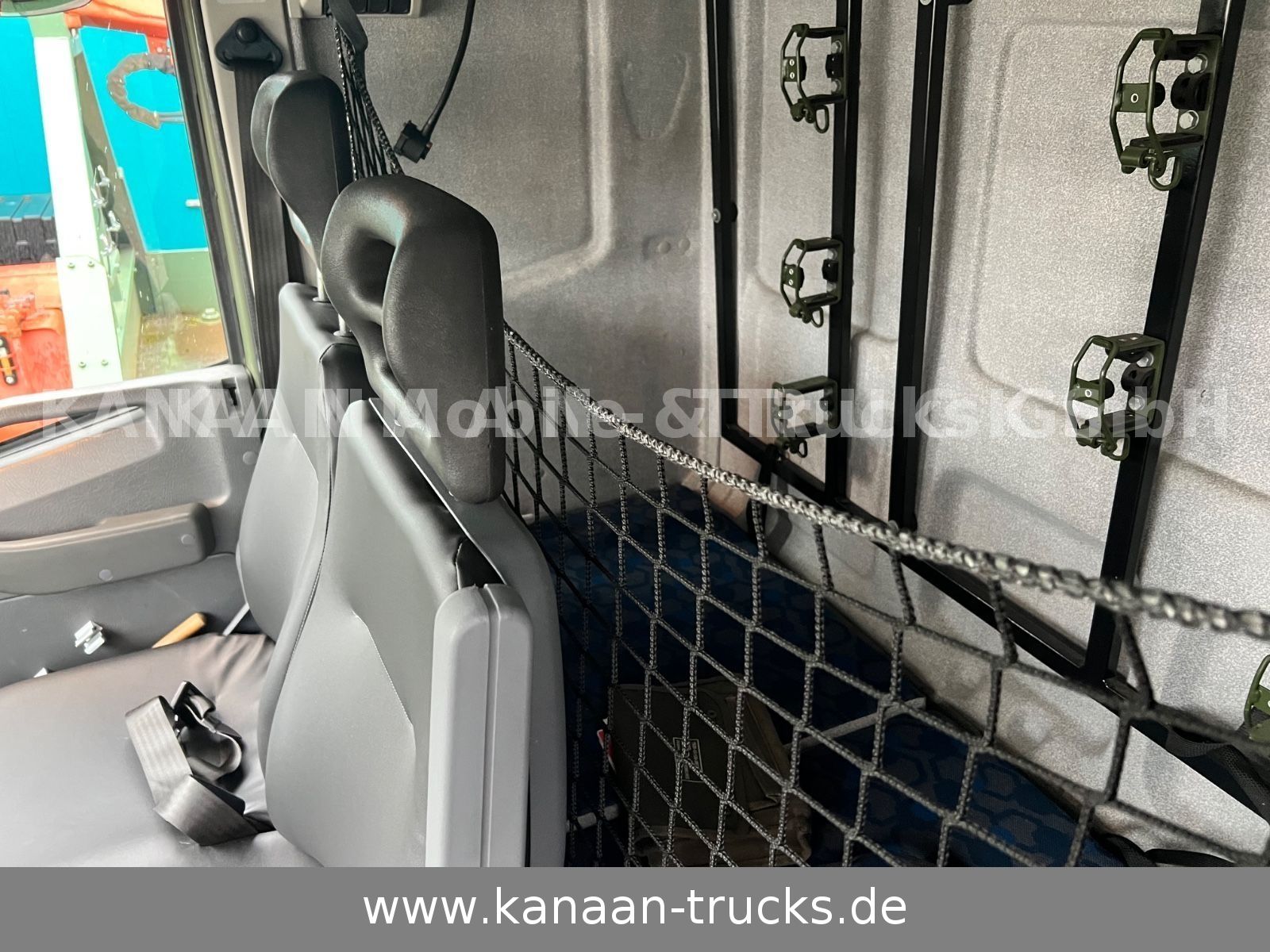 Fahrzeugabbildung Iveco 140 E240 Eurocargo 4x4 Miltär Camper Expedition
