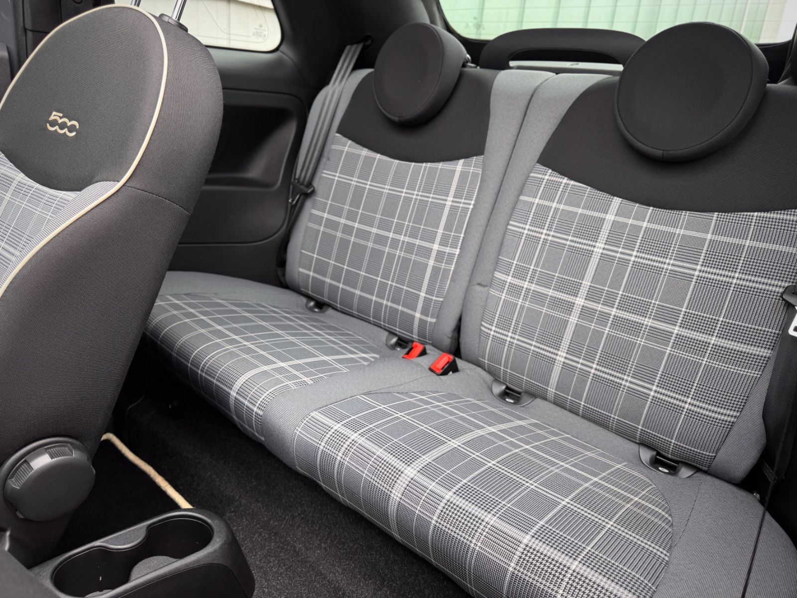 Fahrzeugabbildung Fiat 500 1.0 GSE Hybrid Cabriolet Lounge *U-CONNECT*