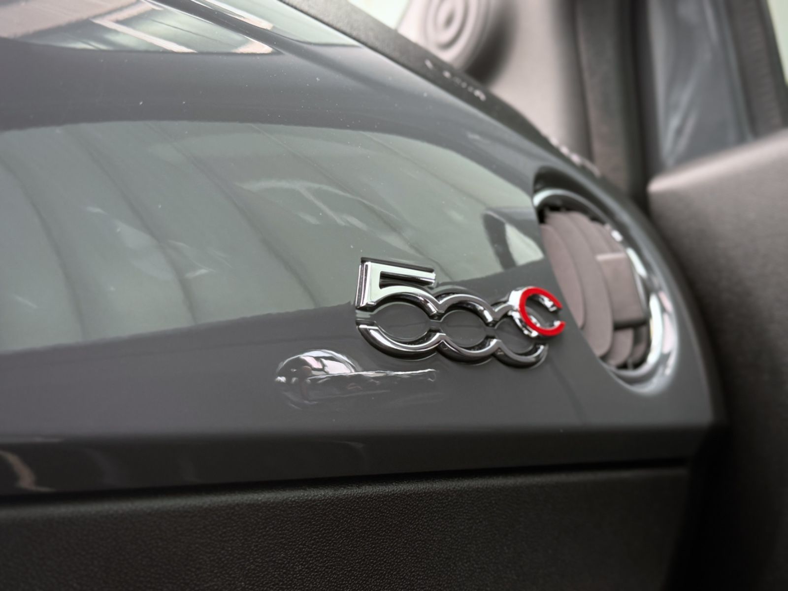 Fahrzeugabbildung Fiat 500 1.0 GSE Hybrid Cabriolet Lounge *U-CONNECT*