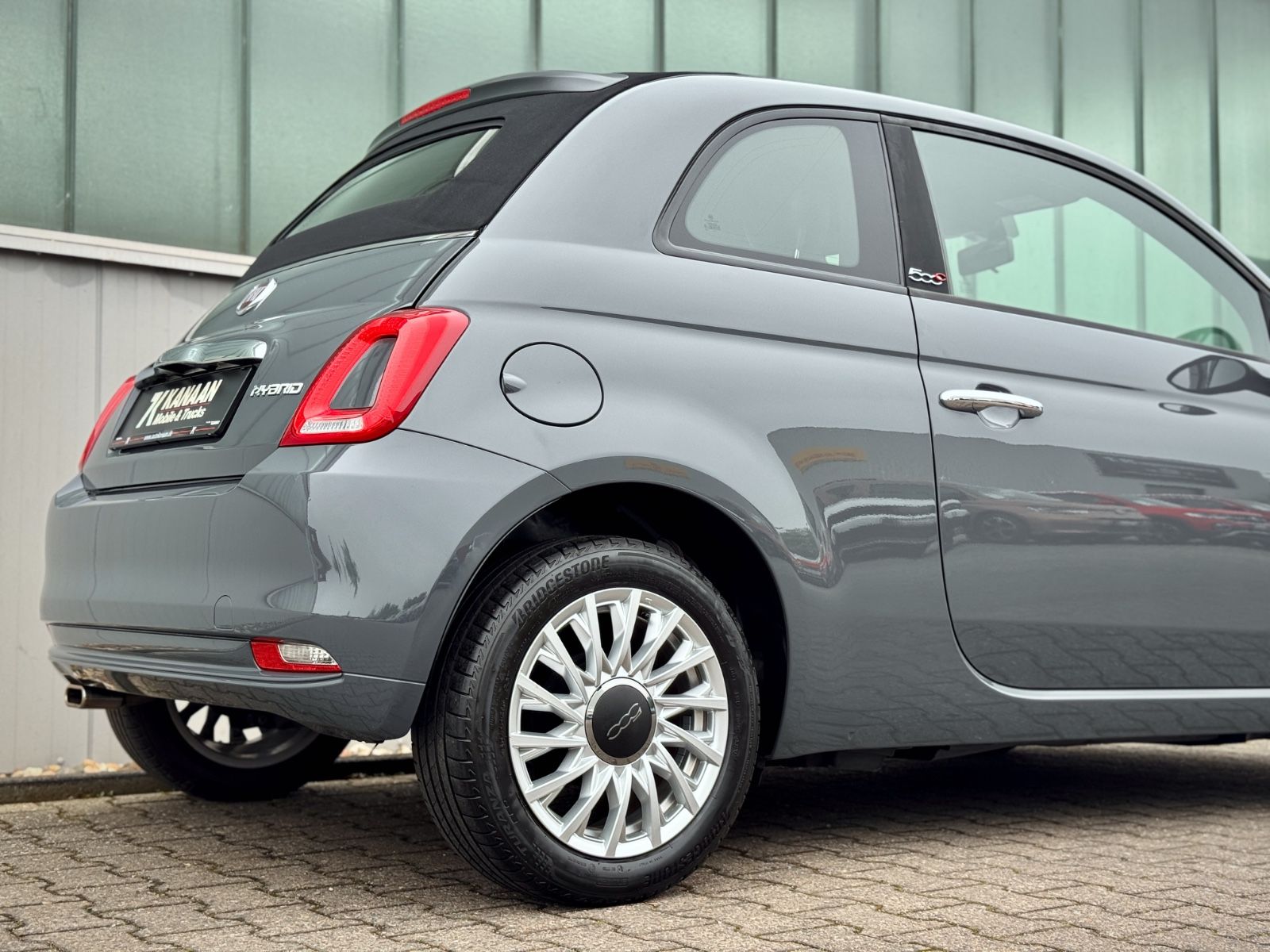 Fahrzeugabbildung Fiat 500 1.0 GSE Hybrid Cabriolet Lounge *U-CONNECT*