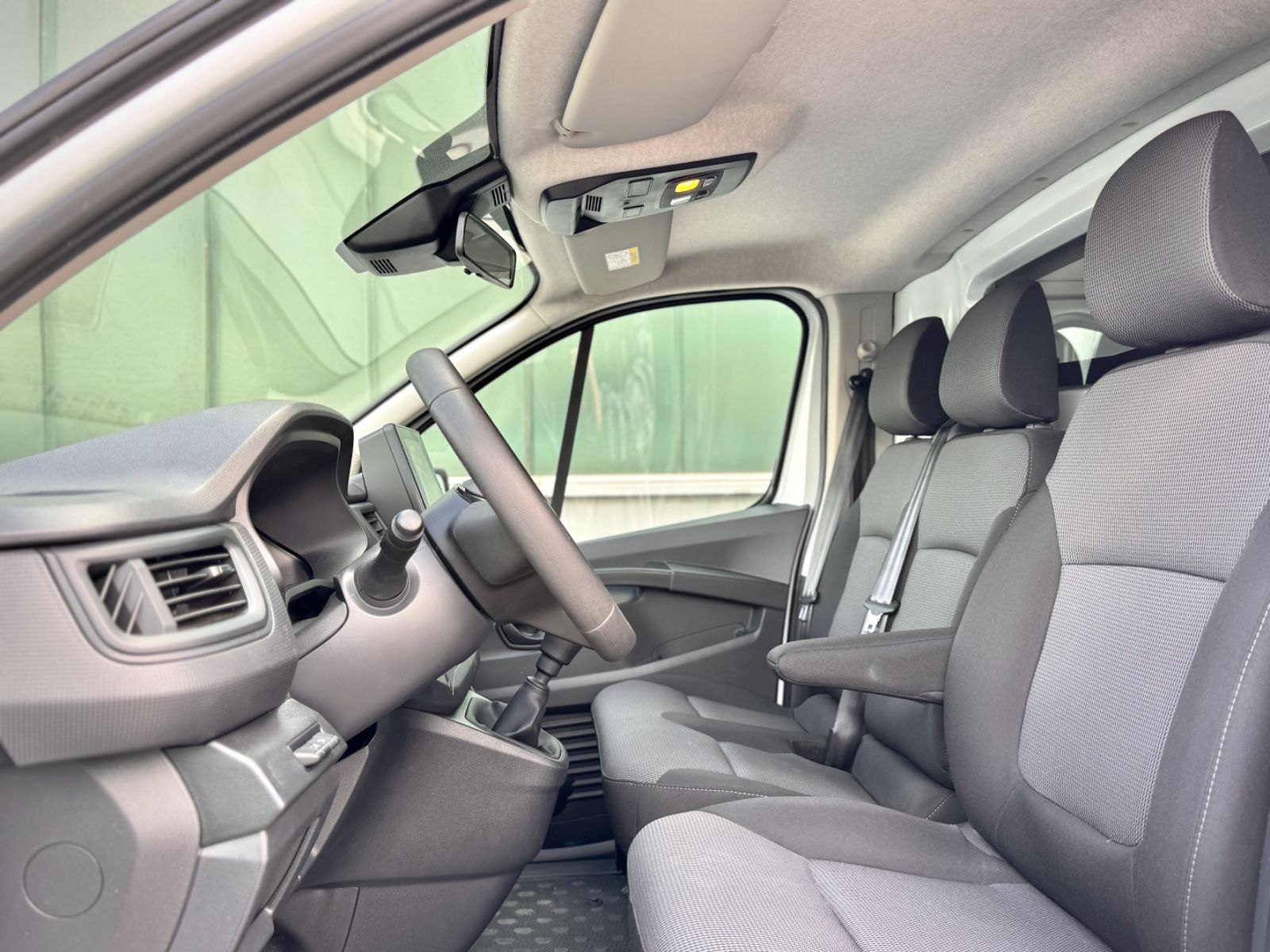 Fahrzeugabbildung Renault Trafic Kasten L2H2 3,0t Komfort *HOCHDACH*