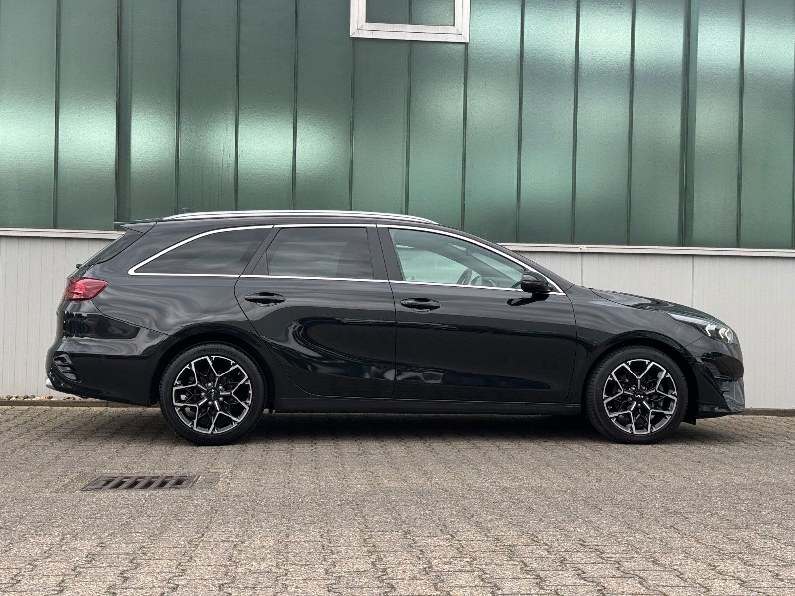 Fahrzeugabbildung Kia Cee'd Sportswagon 1.5 T-GDI GT-Line*LED|NAV|CAM*
