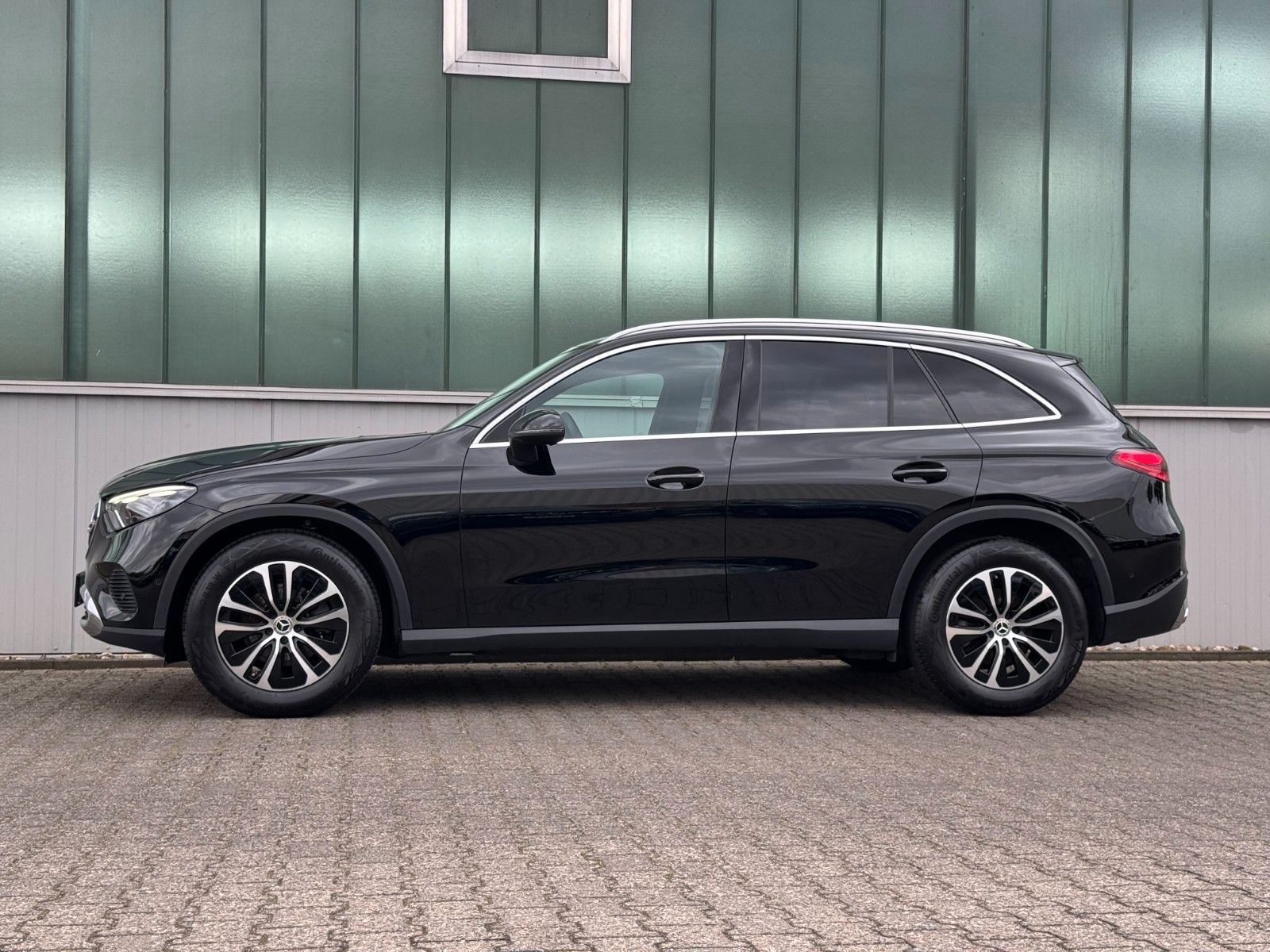 Fahrzeugabbildung Mercedes-Benz GLC 220d 4Matic Avantgarde *DIGITALLIGHT*