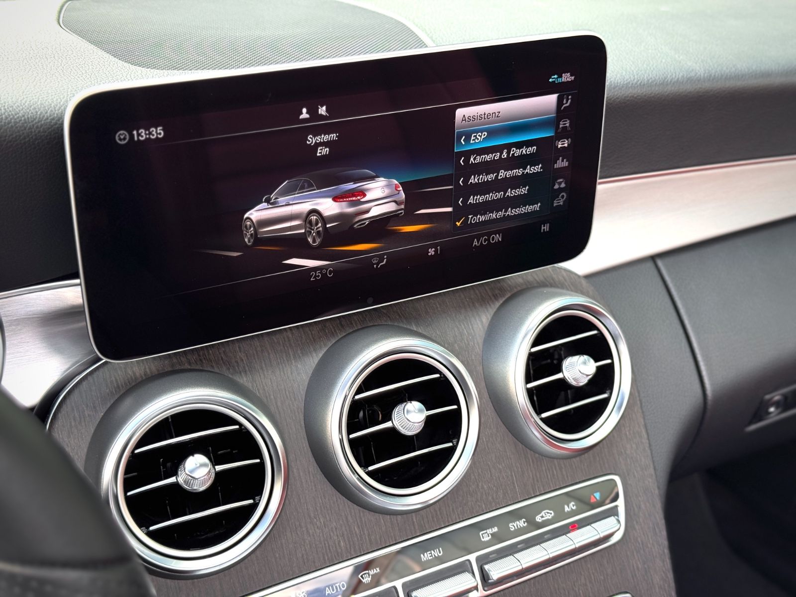 Fahrzeugabbildung Mercedes-Benz C 300 Cabriolet AMG-Line*ASSIST|LEDER ROT|NIGHT*