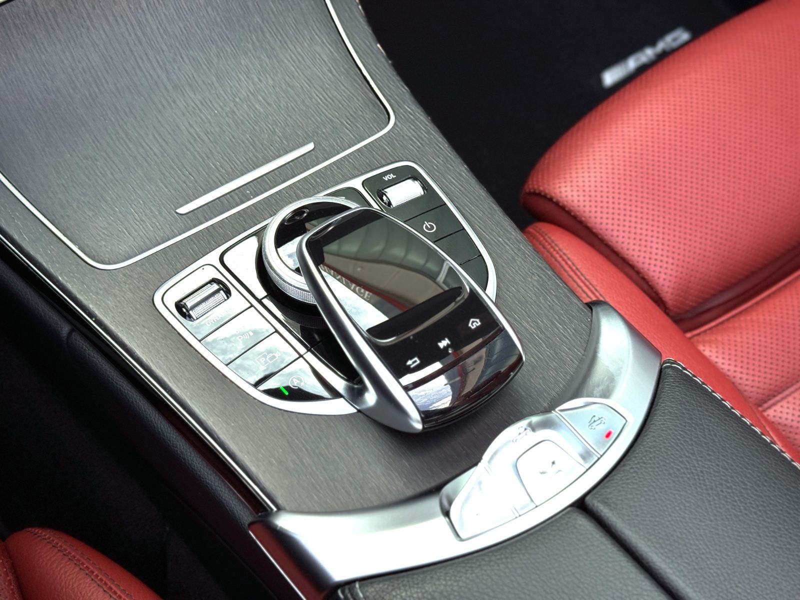 Fahrzeugabbildung Mercedes-Benz C 300 Cabriolet AMG-Line*ASSIST|LEDER ROT|NIGHT*