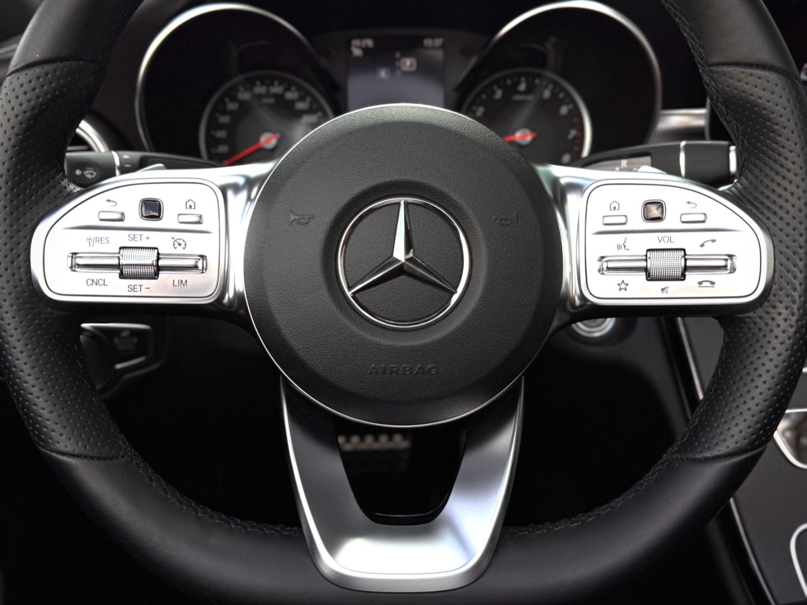 Fahrzeugabbildung Mercedes-Benz C 300 Cabriolet AMG-Line*ASSIST|LEDER ROT|NIGHT*