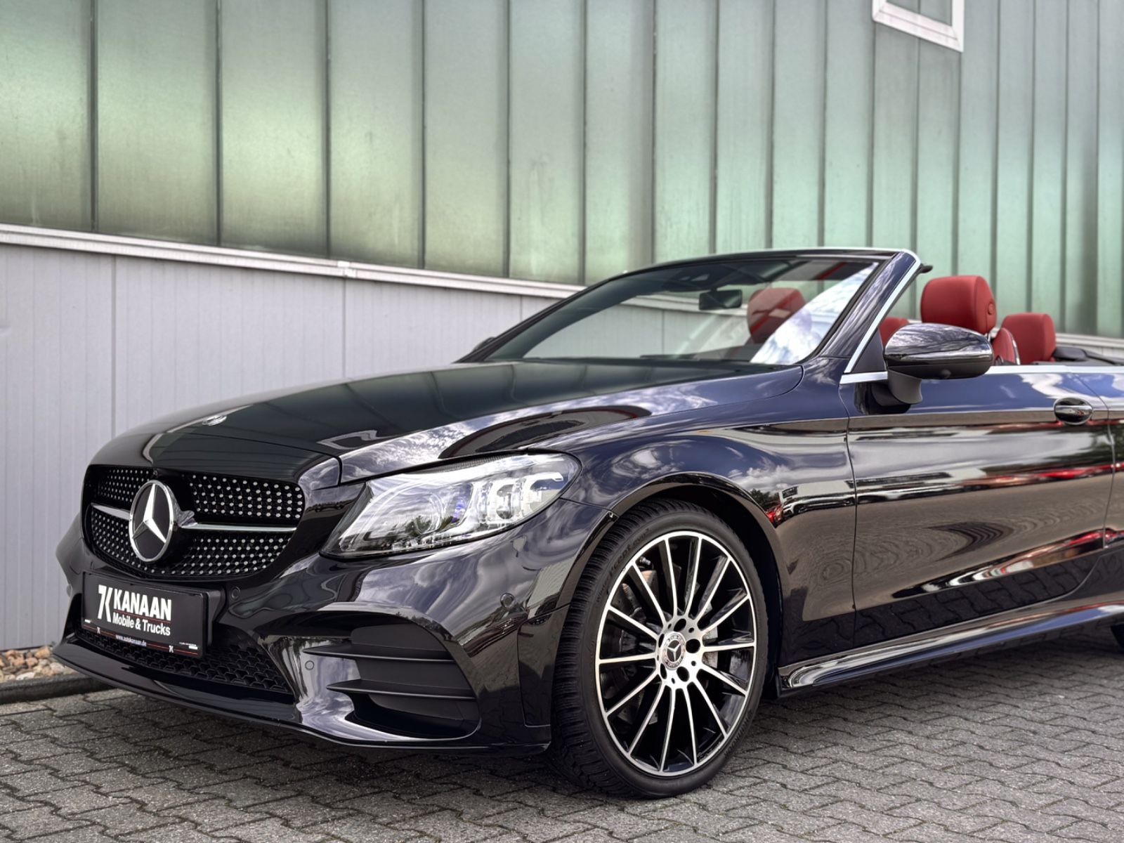 Fahrzeugabbildung Mercedes-Benz C 300 Cabriolet AMG-Line*ASSIST|LEDER ROT|NIGHT*