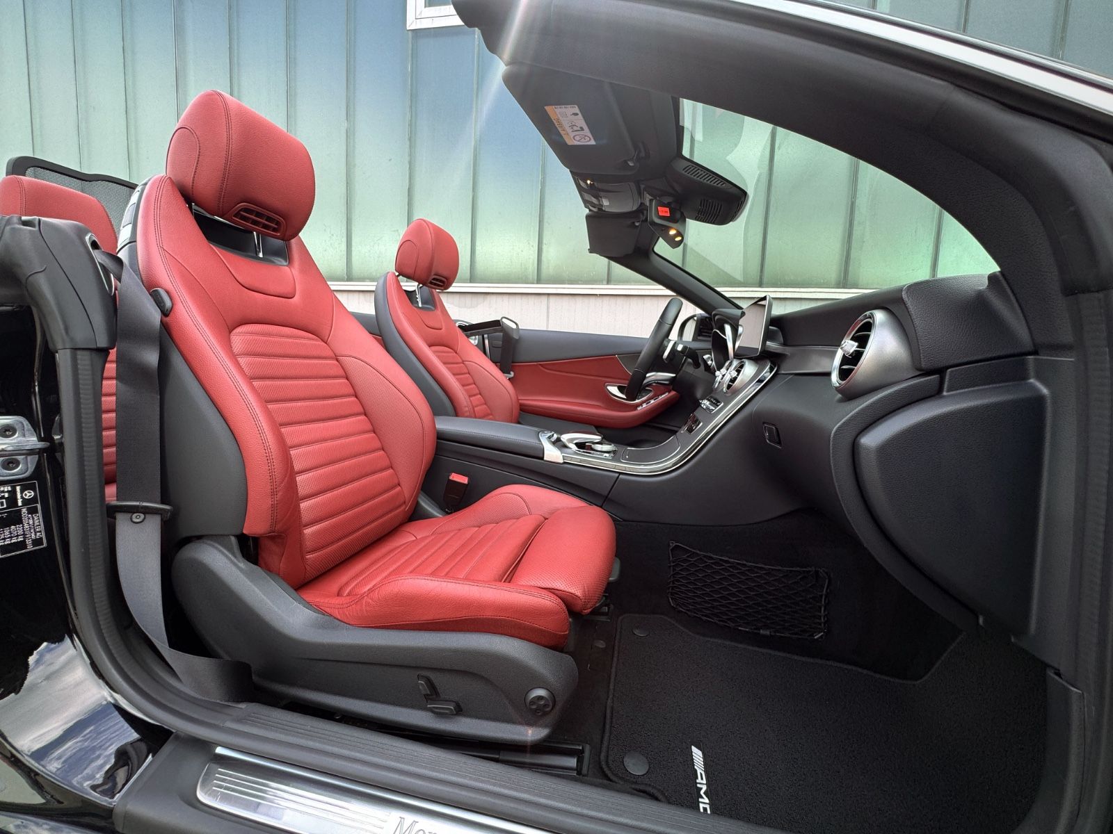 Fahrzeugabbildung Mercedes-Benz C 300 Cabriolet AMG-Line*ASSIST|LEDER ROT|NIGHT*