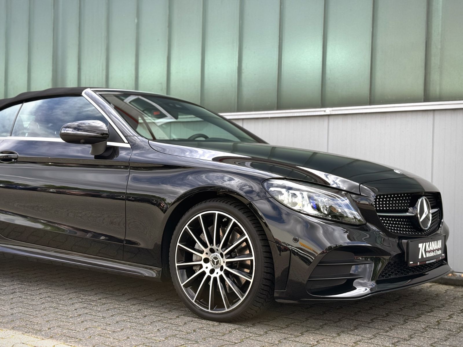 Fahrzeugabbildung Mercedes-Benz C 300 Cabriolet AMG-Line*ASSIST|LEDER ROT|NIGHT*