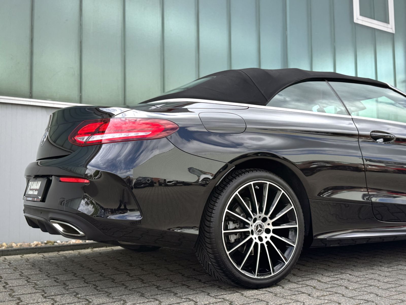 Fahrzeugabbildung Mercedes-Benz C 300 Cabriolet AMG-Line*ASSIST|LEDER ROT|NIGHT*