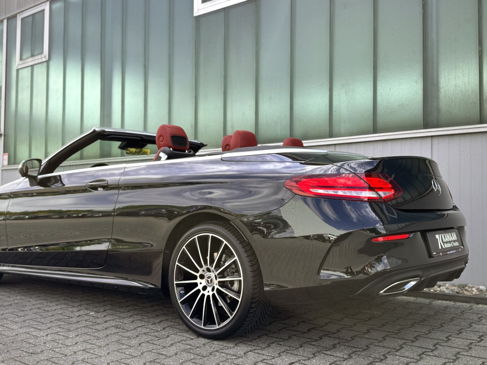 Fahrzeugabbildung Mercedes-Benz C 300 Cabriolet AMG-Line*ASSIST|LEDER ROT|NIGHT*
