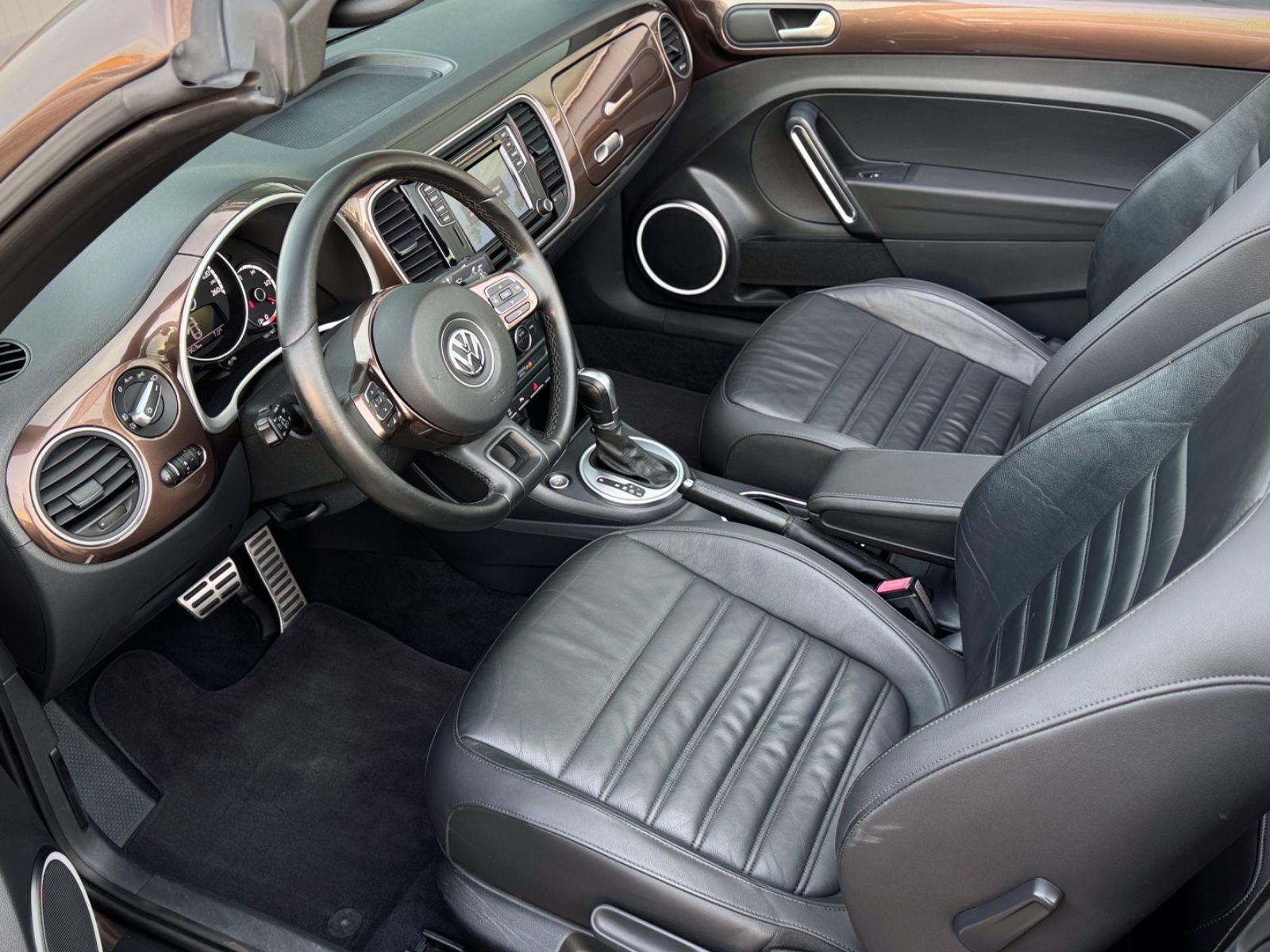 Fahrzeugabbildung Volkswagen Beetle 2.0 TSI Cabriolet Sport*DSG|XENON|CAM*