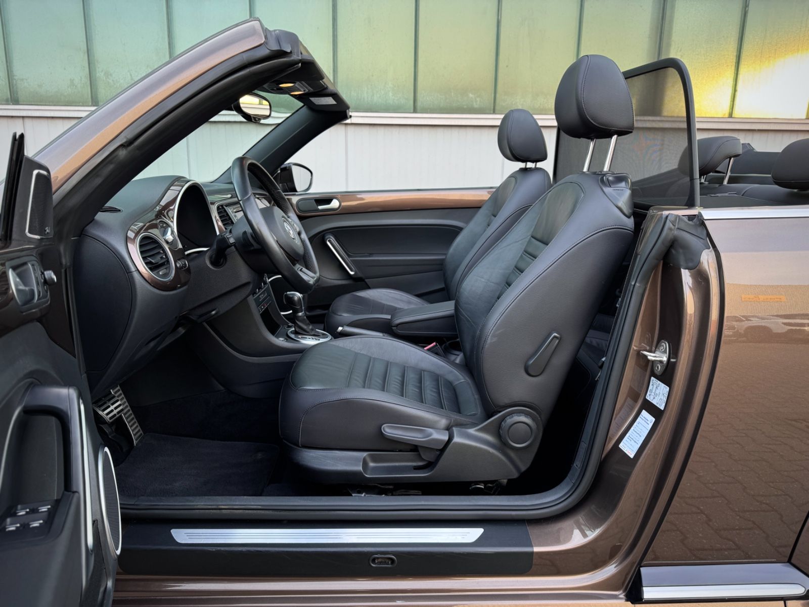 Fahrzeugabbildung Volkswagen Beetle 2.0 TSI Cabriolet Sport*DSG|XENON|CAM*