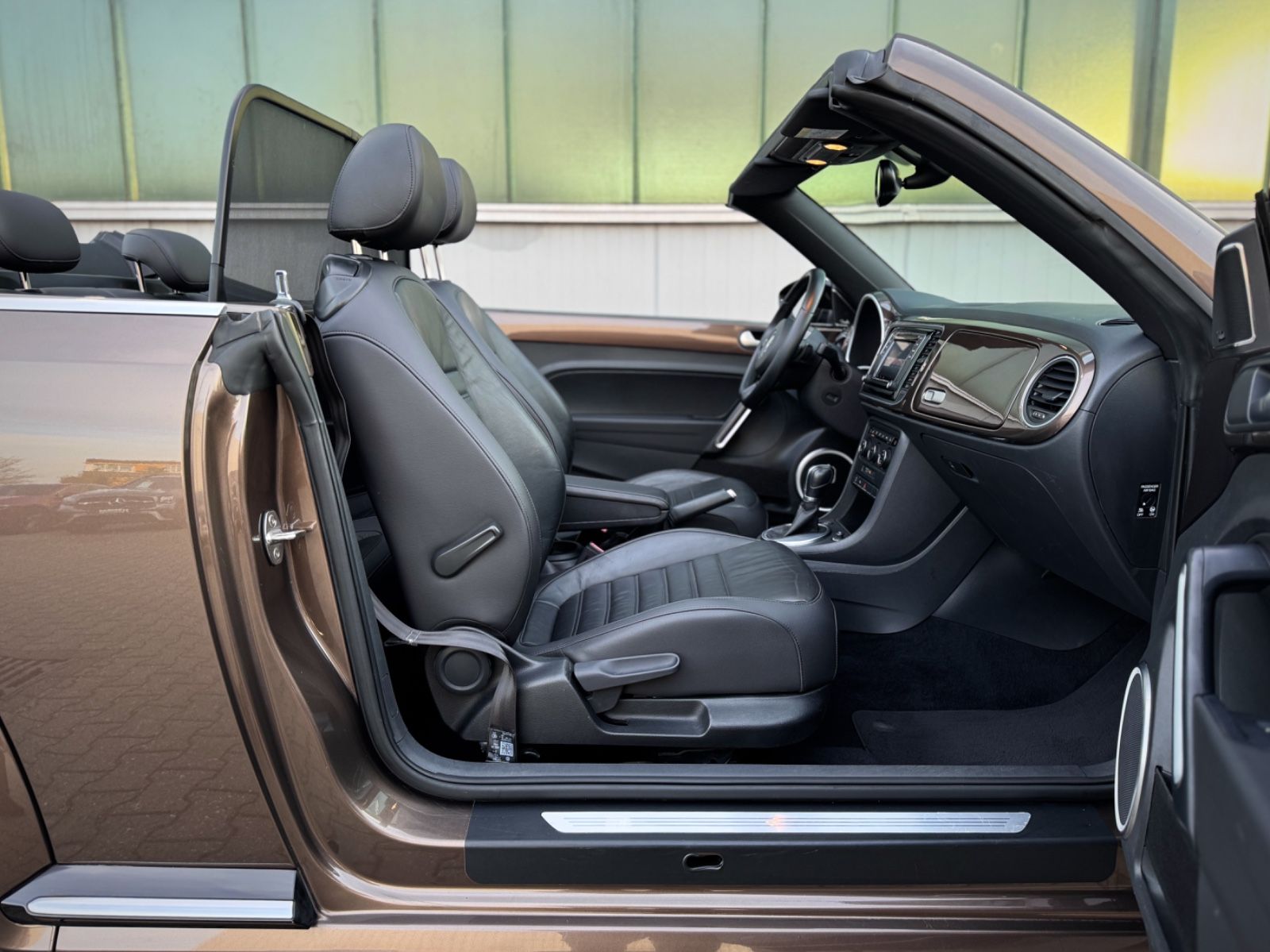 Fahrzeugabbildung Volkswagen Beetle 2.0 TSI Cabriolet Sport*DSG|XENON|CAM*