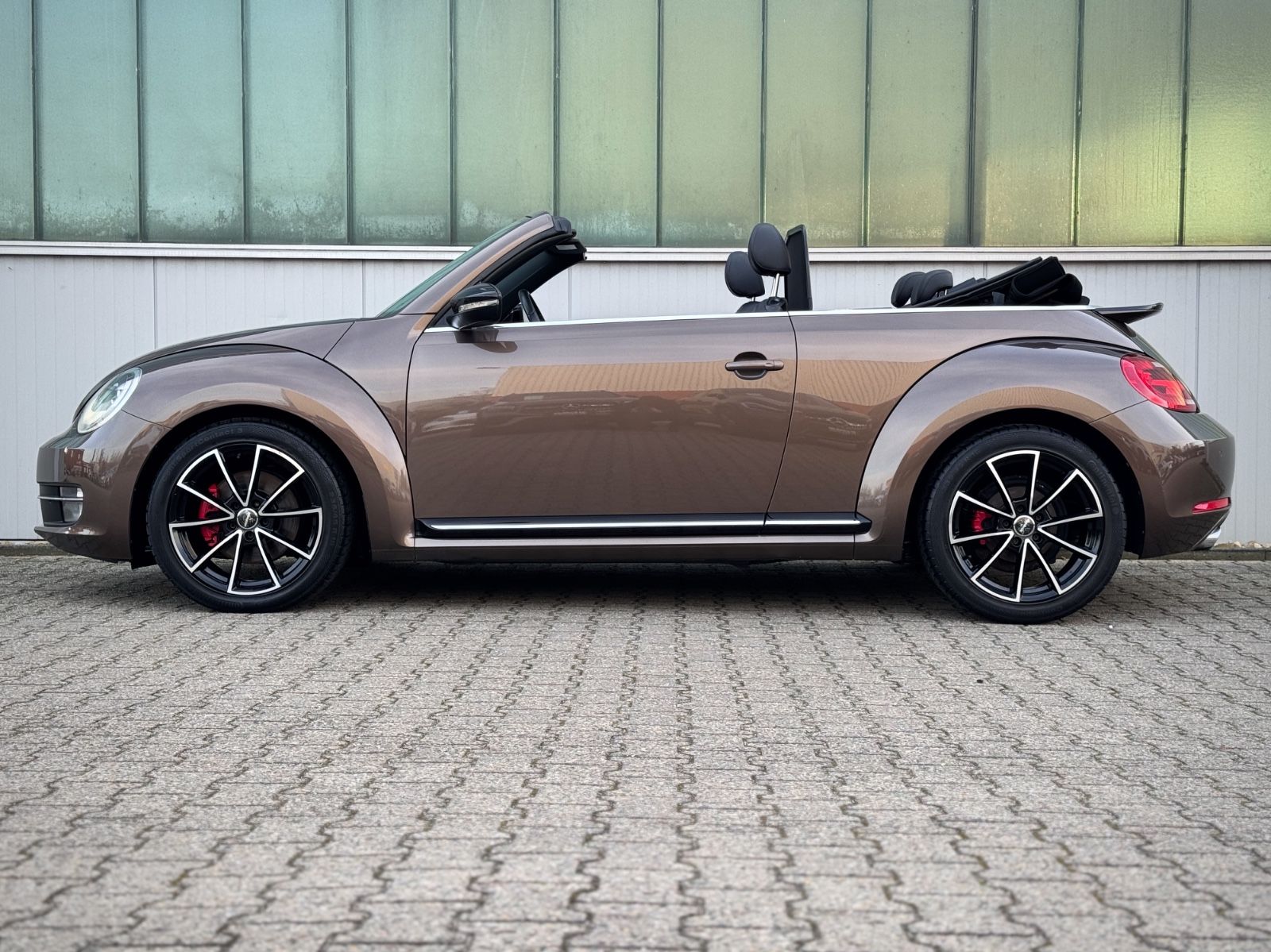 Fahrzeugabbildung Volkswagen Beetle 2.0 TSI Cabriolet Sport*DSG|XENON|CAM*