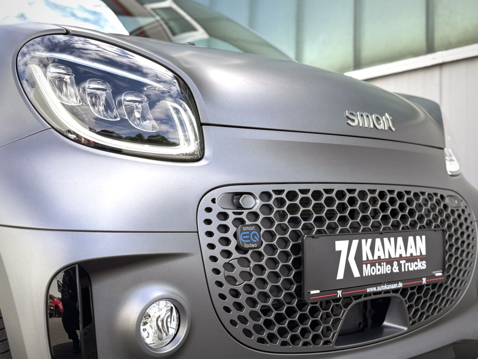 Fahrzeugabbildung Smart ForTwo Cabrio EQ Prime *NAVI|CAM|LED*