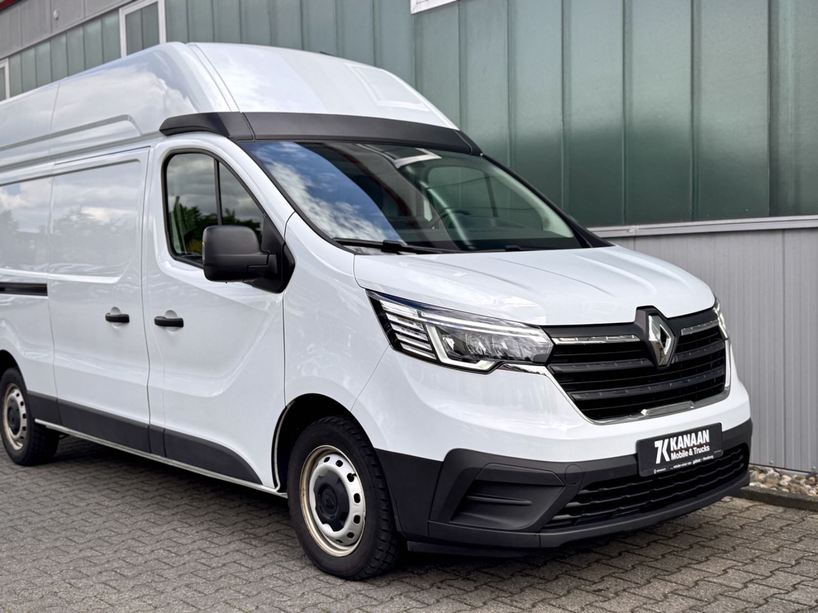 Fahrzeugabbildung Renault Trafic Kasten L2H2 3,0t Komfort *HOCHDACH*