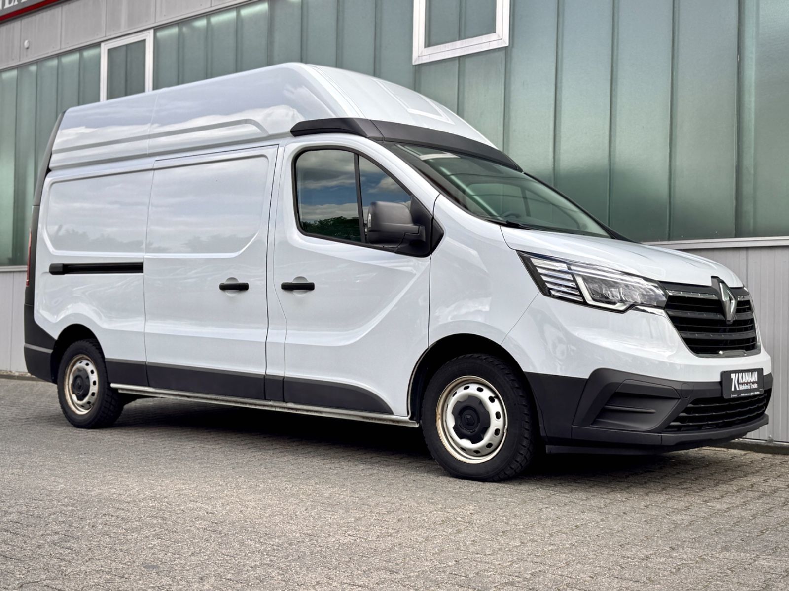 Fahrzeugabbildung Renault Trafic Kasten L2H2 3,0t Komfort *HOCHDACH*