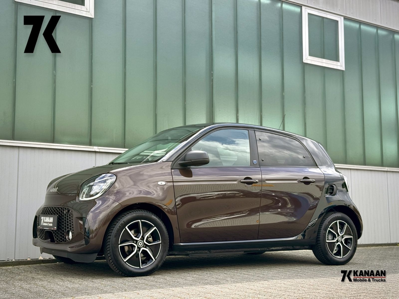 Fahrzeugabbildung Smart ForFour EQ Passion *PANORAMA|LED|CAM*