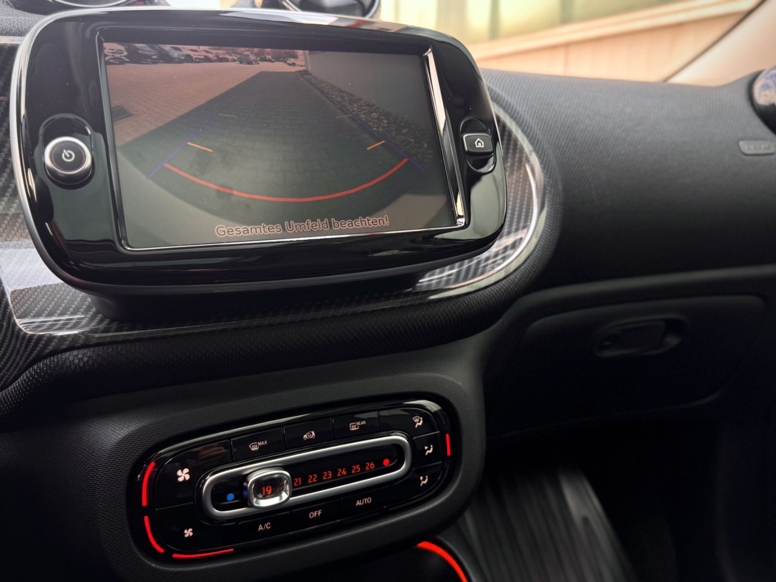 Fahrzeugabbildung Smart ForFour EQ Passion *PANORAMA|LED|CAM*
