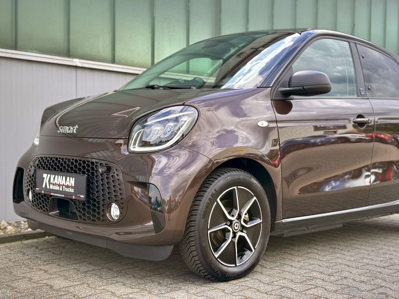 Fahrzeugabbildung Smart ForFour EQ Passion *PANORAMA|LED|CAM*