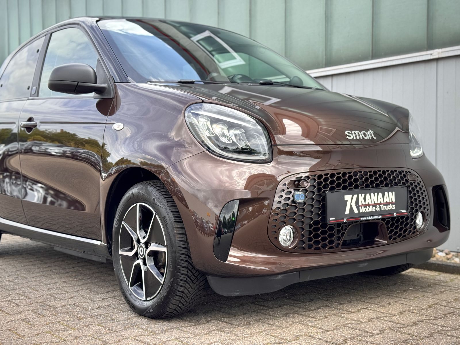 Fahrzeugabbildung Smart ForFour EQ Passion *PANORAMA|LED|CAM*