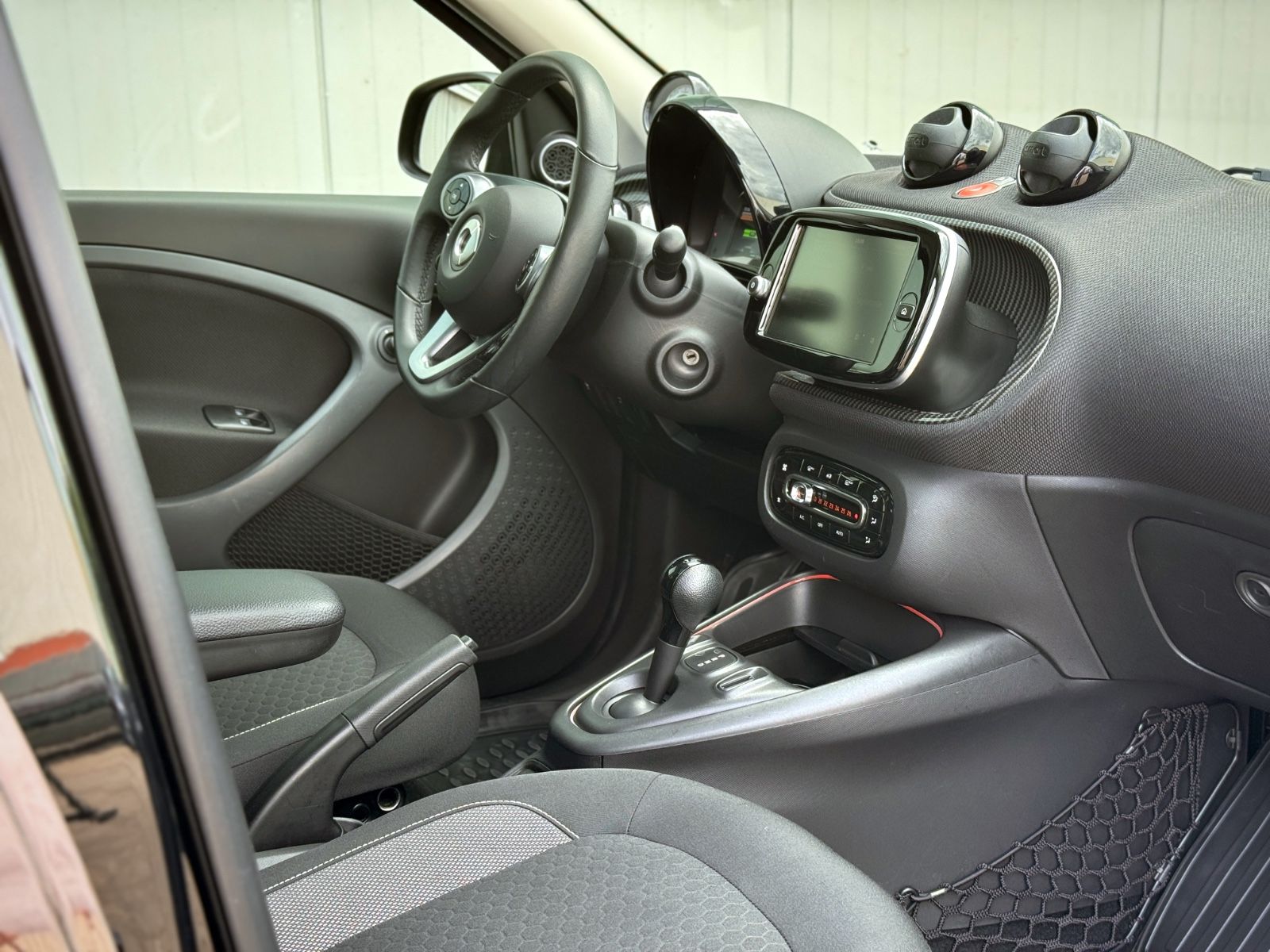 Fahrzeugabbildung Smart ForFour EQ Passion *PANORAMA|LED|CAM*