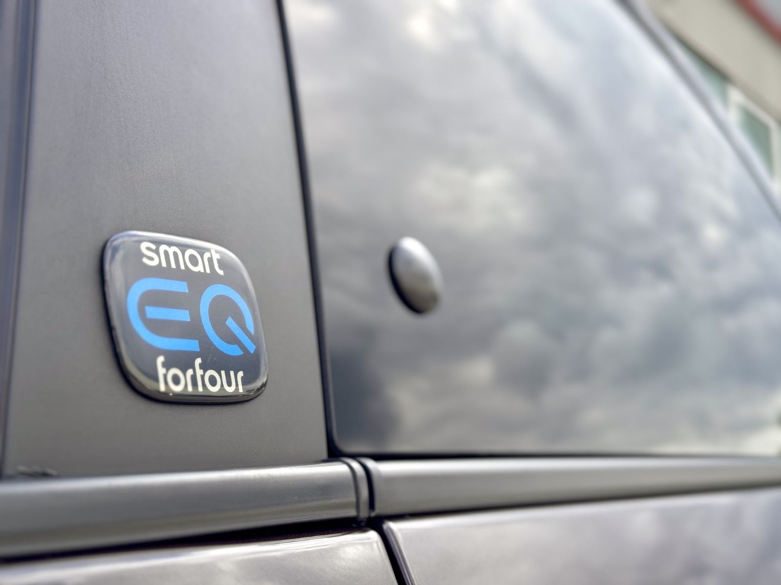 Fahrzeugabbildung Smart ForFour EQ Passion *PANORAMA|LED|CAM*