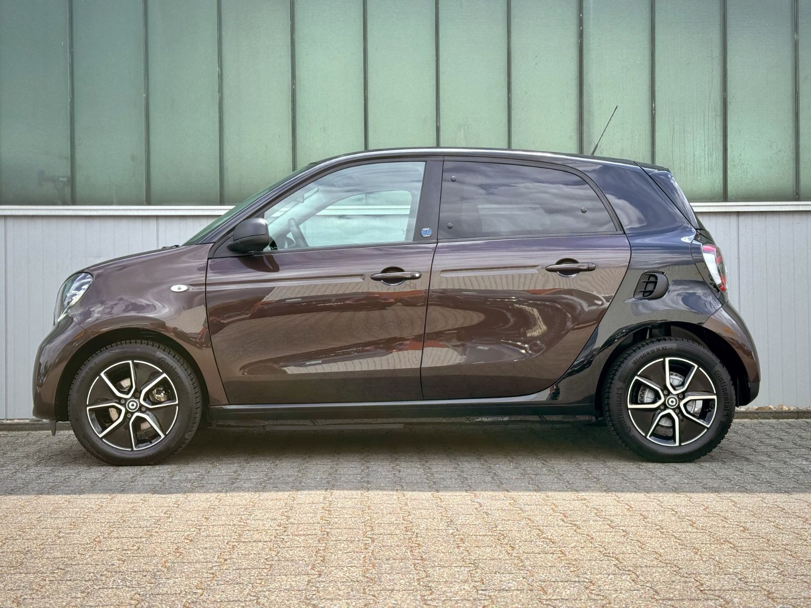 Fahrzeugabbildung Smart ForFour EQ Passion *PANORAMA|LED|CAM*