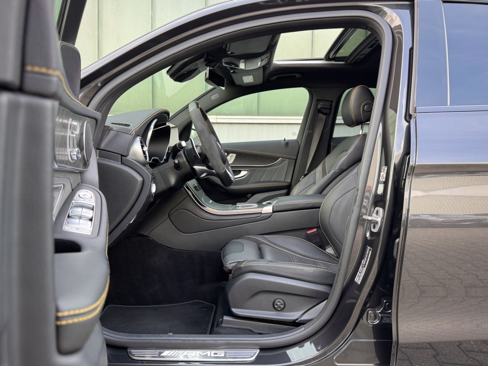 Fahrzeugabbildung Mercedes-Benz GLC Coupe 63 S AMG *ASSIST|NAPPA|eGSHD|360°|LED*