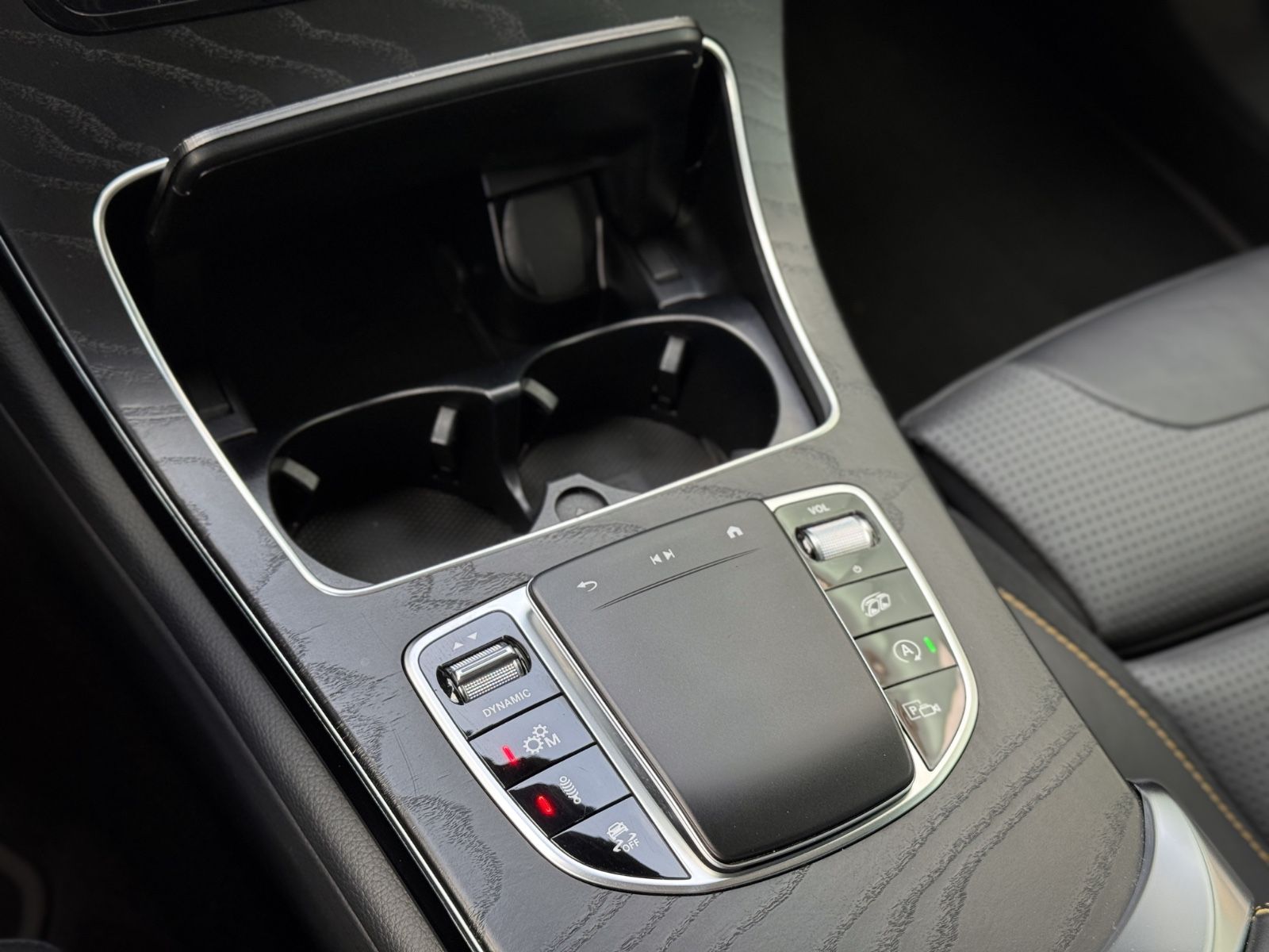 Fahrzeugabbildung Mercedes-Benz GLC Coupe 63 S AMG *ASSIST|NAPPA|eGSHD|360°|LED*