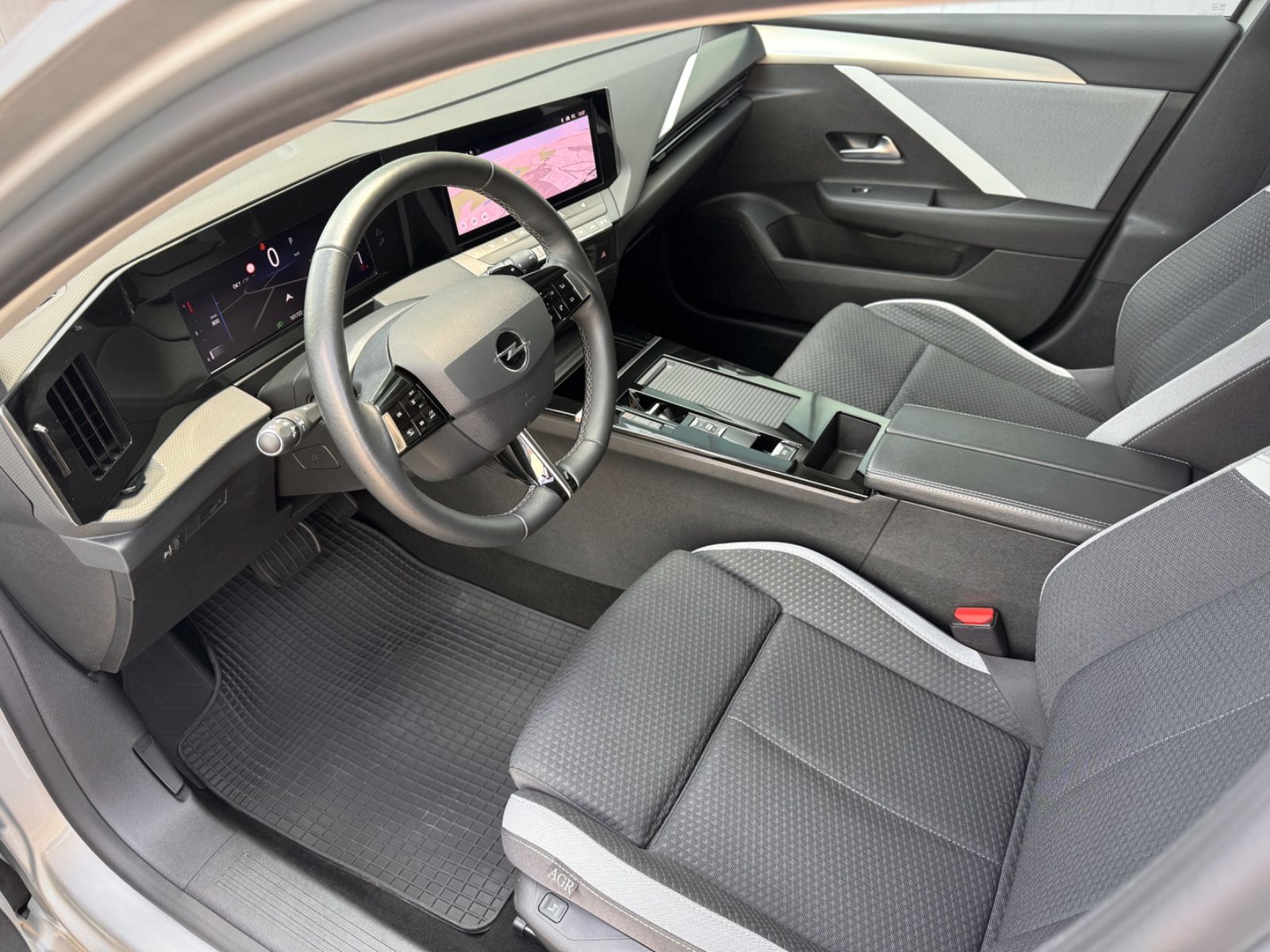Fahrzeugabbildung Opel Astra L 1.5 CDTI Sports Tourer Business Edition