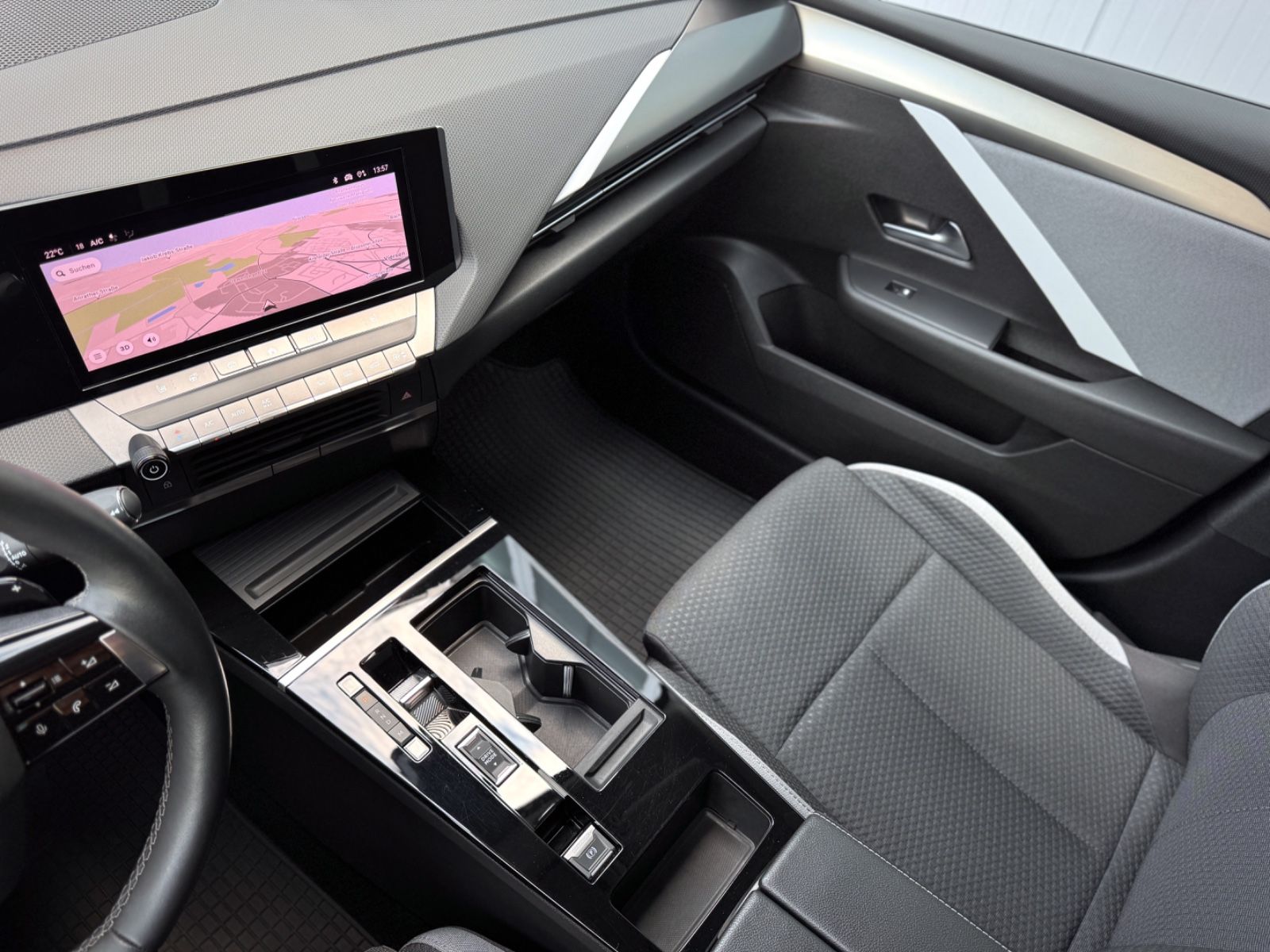 Fahrzeugabbildung Opel Astra L 1.5 CDTI Sports Tourer Business Edition
