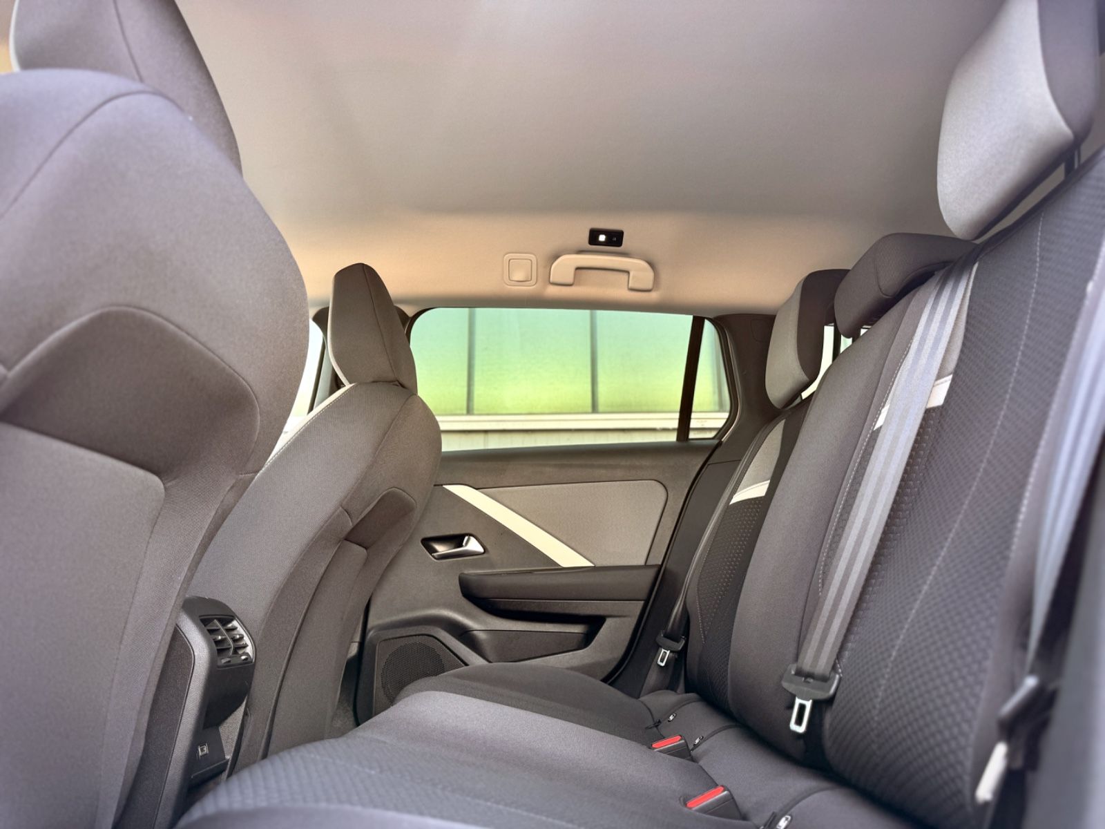 Fahrzeugabbildung Opel Astra L 1.5 CDTI Sports Tourer Business Edition