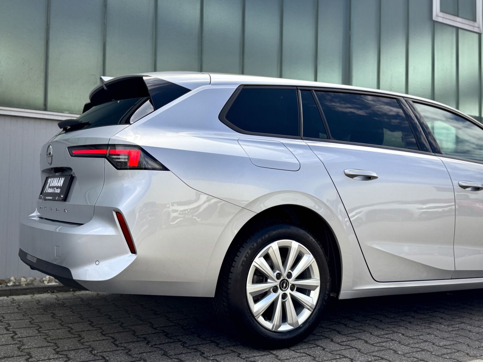 Fahrzeugabbildung Opel Astra L 1.5 CDTI Sports Tourer Business Edition