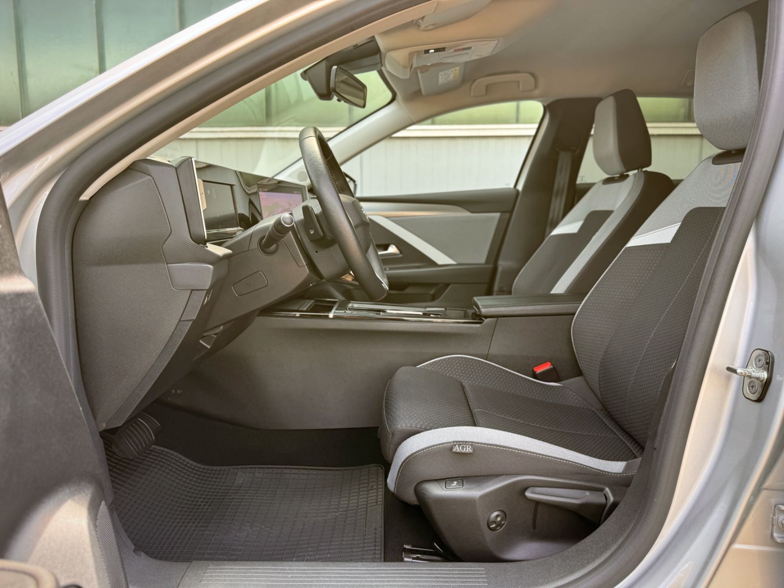 Fahrzeugabbildung Opel Astra L 1.5 CDTI Sports Tourer Business Edition